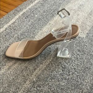 NEVER WORN Steve Madden Women's Clear Block Heel Sandals
